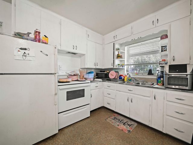 657 Ave C SW, Winter Haven, FL 33880