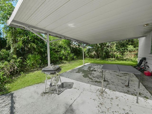 657 Ave C SW, Winter Haven, FL 33880