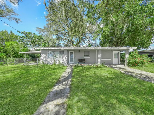 657 Ave C SW, Winter Haven, FL 33880