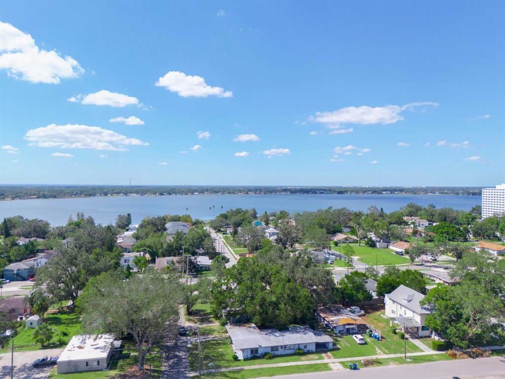 657 Ave C SW, Winter Haven, FL 33880