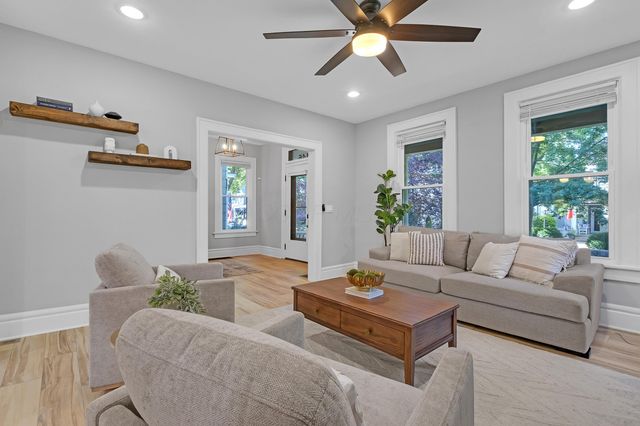146 E Mithoff Street, Columbus, OH 43206