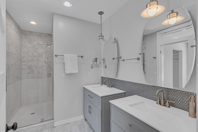 146 E Mithoff Street, Columbus, OH 43206