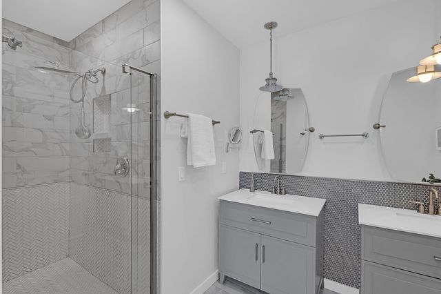 146 E Mithoff Street, Columbus, OH 43206
