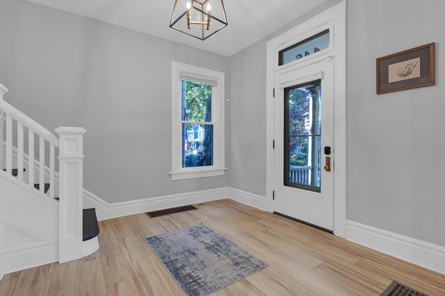146 E Mithoff Street, Columbus, OH 43206