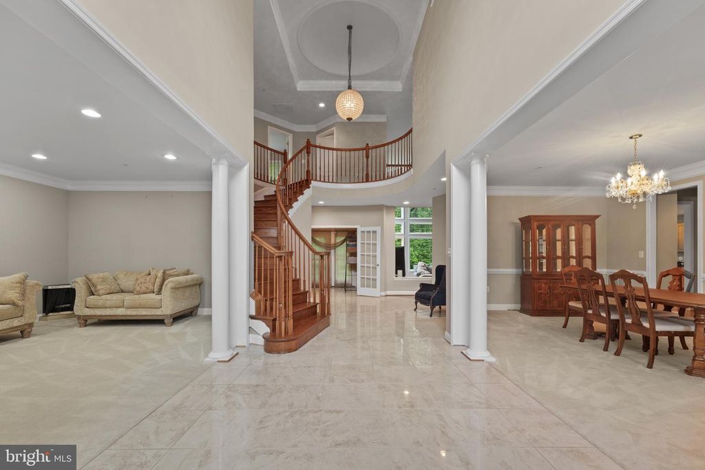 Image 4 of property listing at 334 RADIANT CT, Upper Marlboro, MD 20774