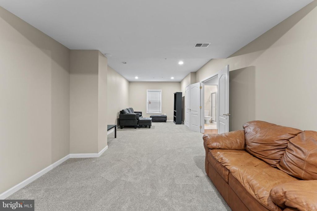 Image 52 of property listing at 334 RADIANT CT, Upper Marlboro, MD 20774
