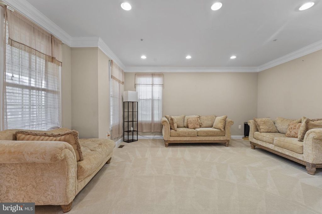Image 6 of property listing at 334 RADIANT CT, Upper Marlboro, MD 20774