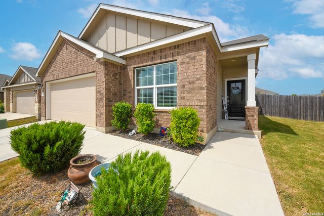 6703 BEEHIVE DR, San Antonio, TX 78252