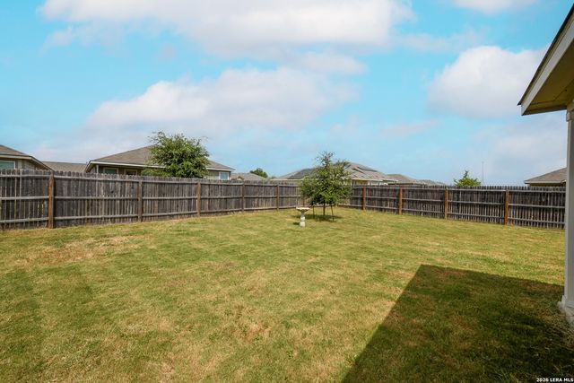 6703 BEEHIVE DR, San Antonio, TX 78252