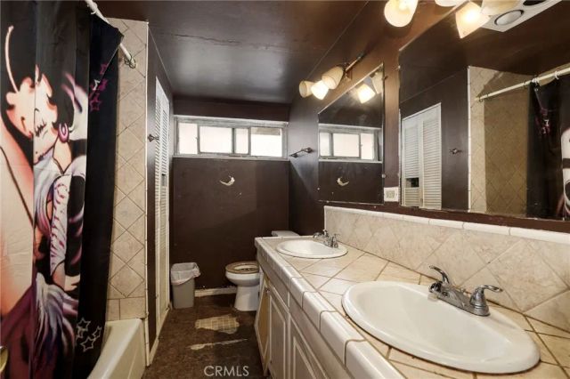 20855 Baltar Street, Winnetka, CA 91306