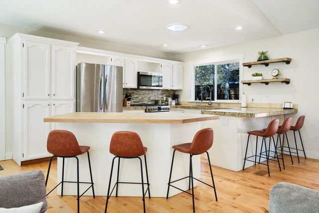 19920 Ponderosa Street, Bend, OR 97702