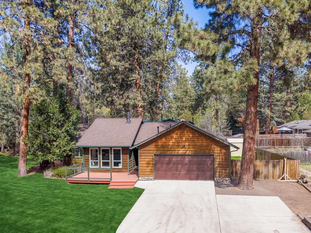 19920 Ponderosa Street, Bend, OR 97702