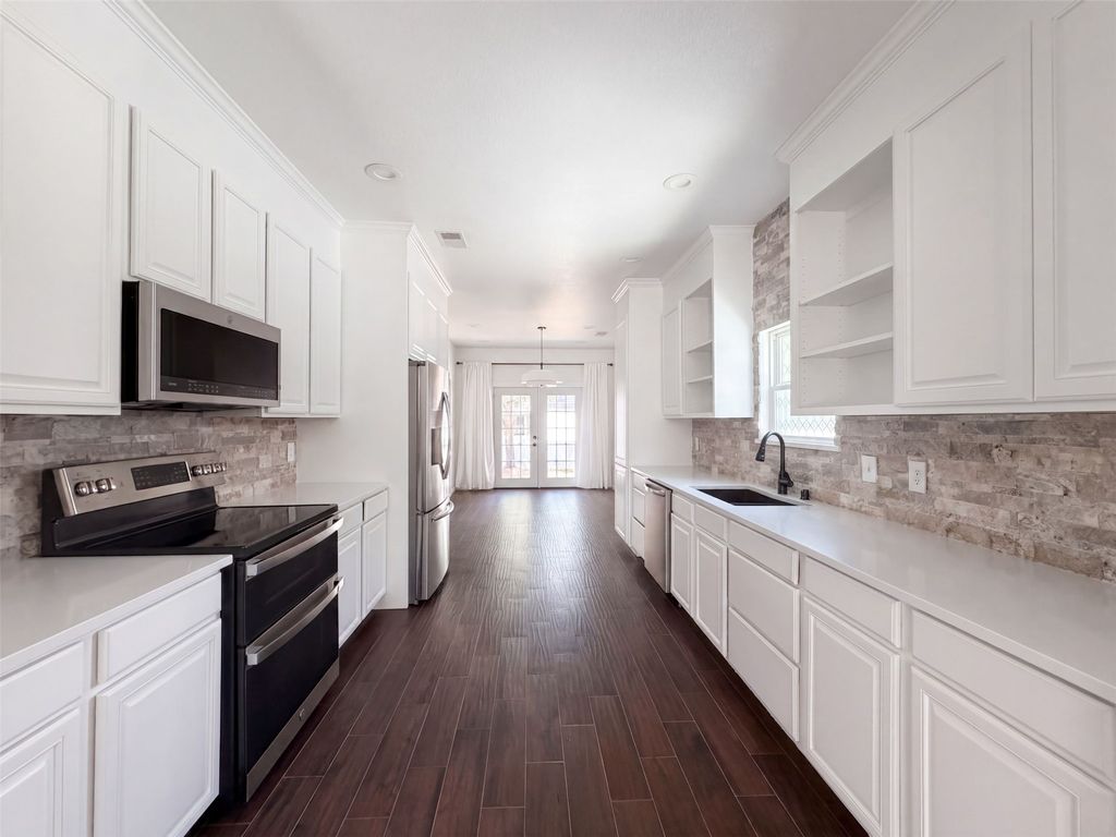 1905 Prospect Lane, Providence Village, TX 76227 — photo 2