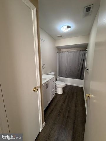 7 PICKWICK PL, Sewell, NJ 08080