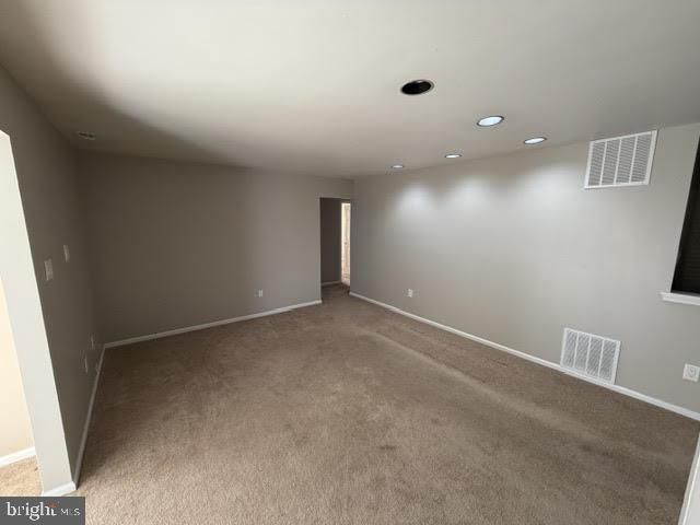 7 PICKWICK PL, Sewell, NJ 08080