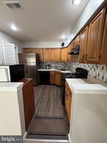 7 PICKWICK PL, Sewell, NJ 08080