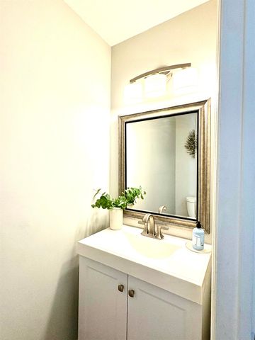 130 Middlesex Road, Merrimack, NH 03054