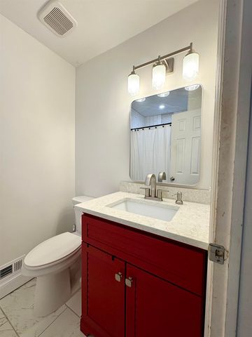 130 Middlesex Road, Merrimack, NH 03054