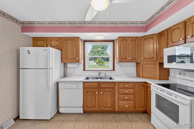 1608 Daleview Street, Columbia, IL 62236