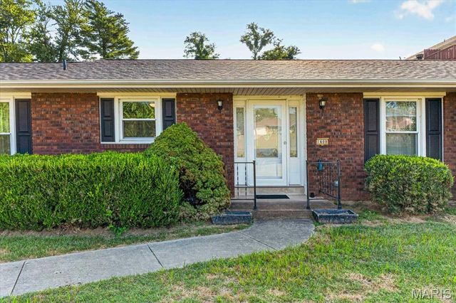 1608 Daleview Street, Columbia, IL 62236