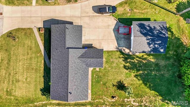 1608 Daleview Street, Columbia, IL 62236