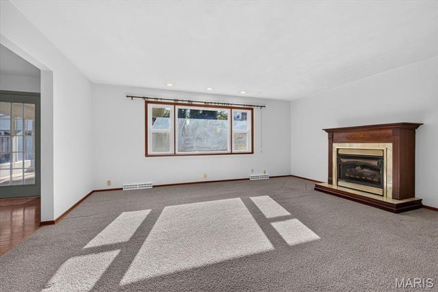 1608 Daleview Street, Columbia, IL 62236