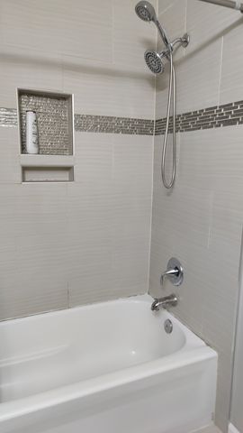 138 White Branch Court S, Schaumburg, IL 60194