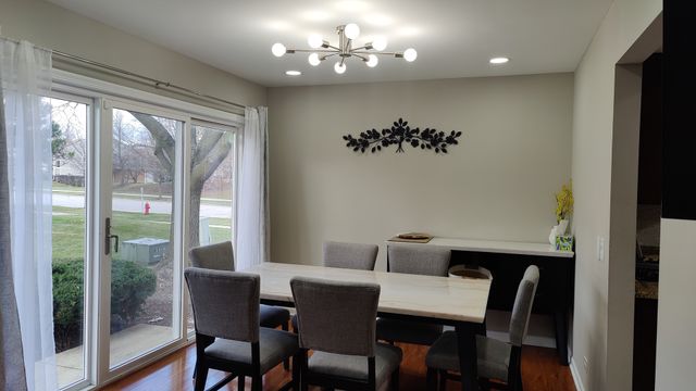 138 White Branch Court S, Schaumburg, IL 60194