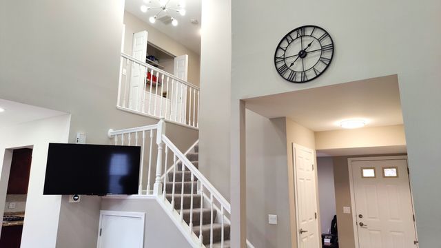 138 White Branch Court S, Schaumburg, IL 60194