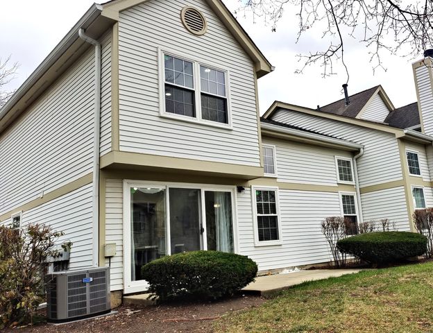 138 White Branch Court S, Schaumburg, IL 60194