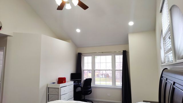 138 White Branch Court S, Schaumburg, IL 60194