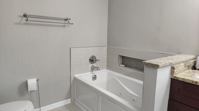 138 White Branch Court S, Schaumburg, IL 60194