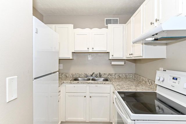 9618 W Bradley ROAD, Milwaukee, WI 53224