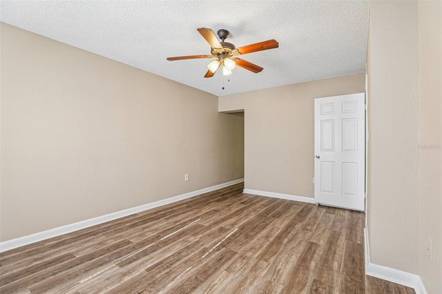 100 E OAK TERRACE DRIVE D2, Leesburg, FL 34748