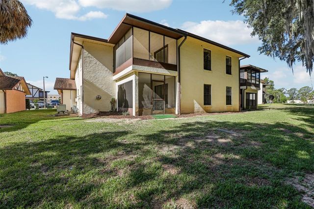100 E OAK TERRACE DRIVE D2, Leesburg, FL 34748
