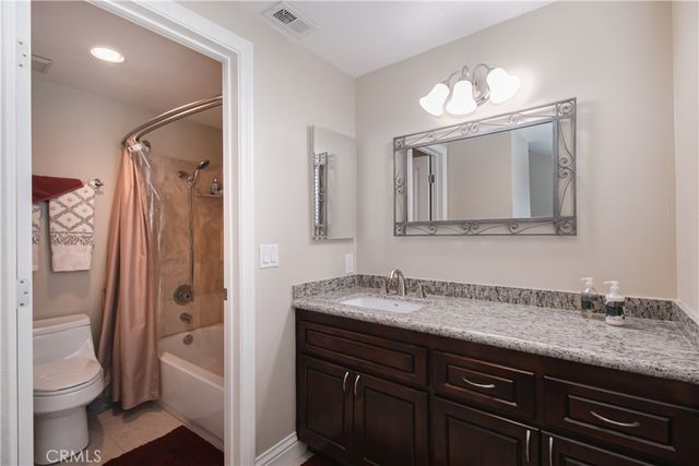 2445 Chandler 2, Simi Valley, CA 93065