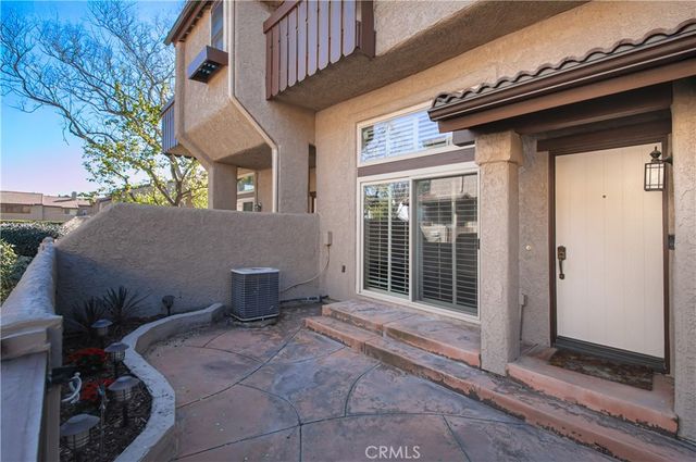 2445 Chandler 2, Simi Valley, CA 93065