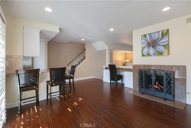 2445 Chandler 2, Simi Valley, CA 93065