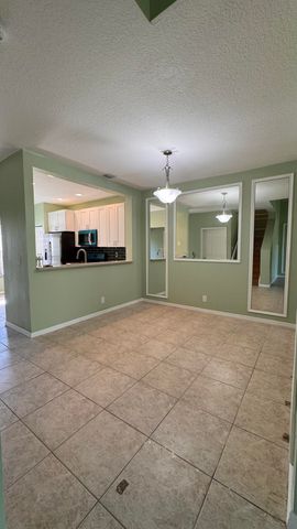 6422 Park Lake Circle, Boynton Beach, FL 33437