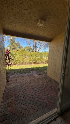 6422 Park Lake Circle, Boynton Beach, FL 33437