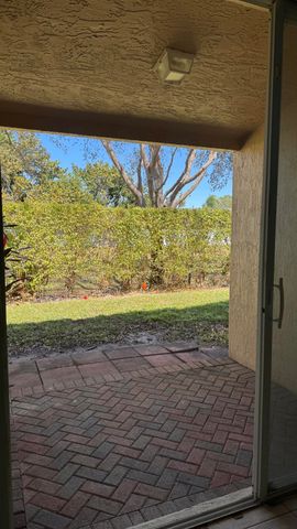 6422 Park Lake Circle, Boynton Beach, FL 33437