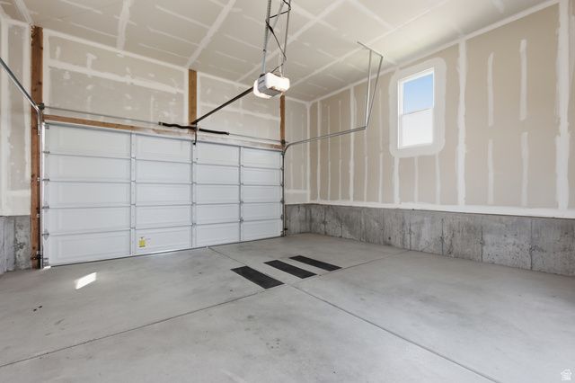 10779 S LAKE TERRACE AVE, South Jordan, UT 84009
