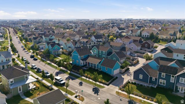 10779 S LAKE TERRACE AVE, South Jordan, UT 84009