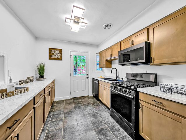 5603 NEWTON ST, Hyattsville, MD 20784