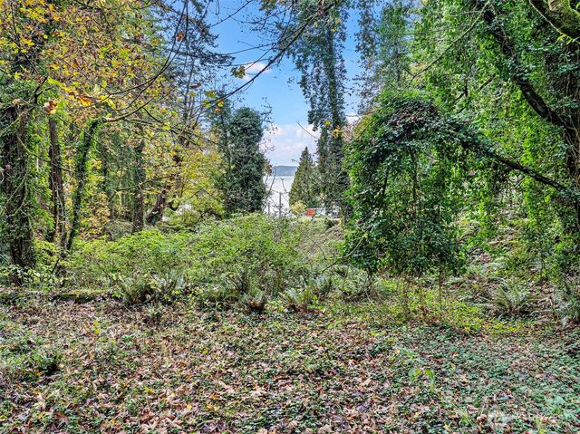 2004 Lybecker Drive NW, Gig Harbor, WA 98332