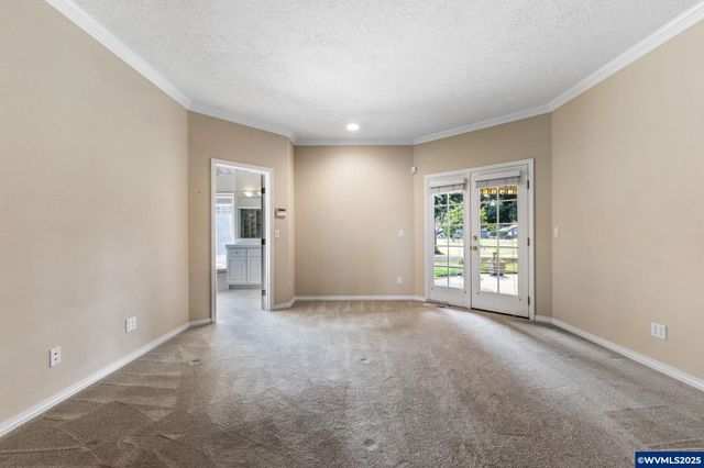 6467 Hogan Dr N, Keizer, OR 97393