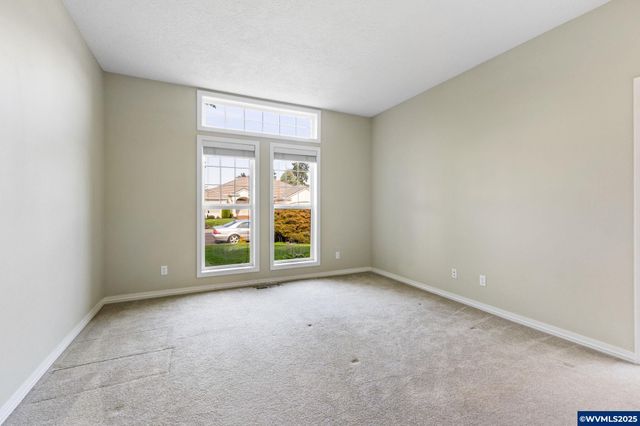 6467 Hogan Dr N, Keizer, OR 97393