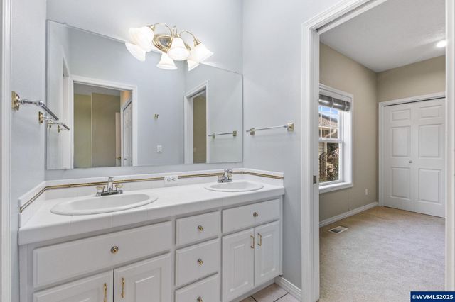 6467 Hogan Dr N, Keizer, OR 97393