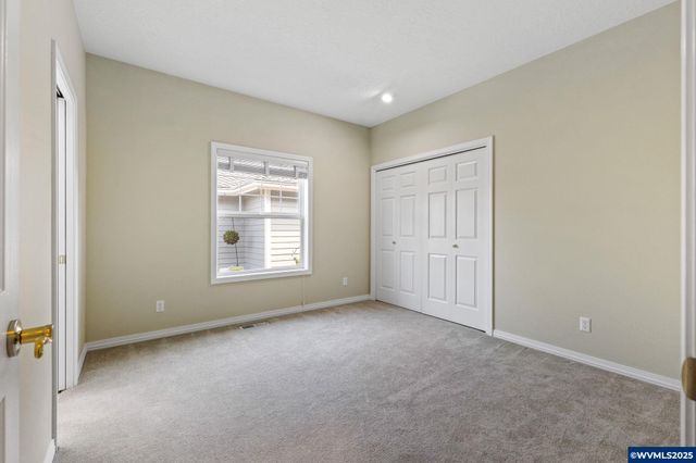 6467 Hogan Dr N, Keizer, OR 97393