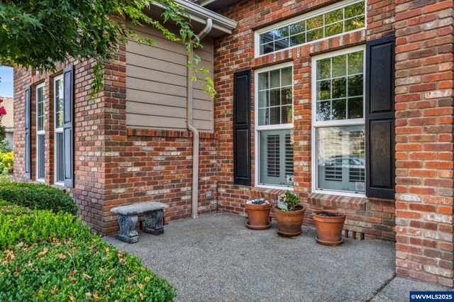 6467 Hogan Dr N, Keizer, OR 97393